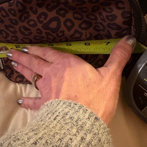 Lululemon everywhere belt bag Brown Leopard print like new - Picture 6 of 7